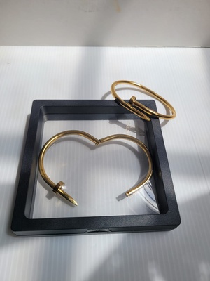 T-bracelet (Gold)