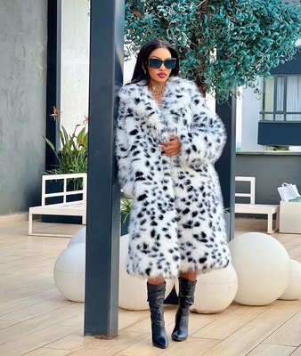 @kimkheillah looking good in our MOSCOW FUR TRENCH COAT 😍