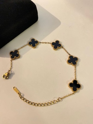 Four leaf clover bracelet (Gold)