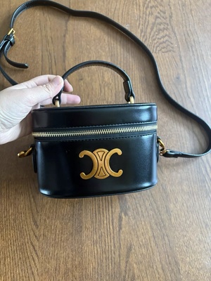 Round HandBag (Black)